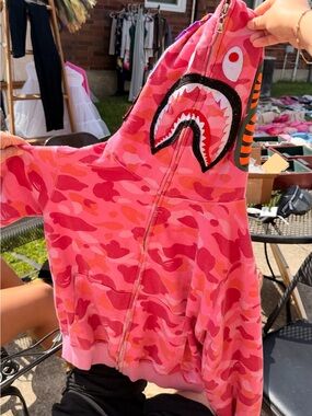 A Bathing Ape (BAPE) Pink Camo Shark Full zipper /small